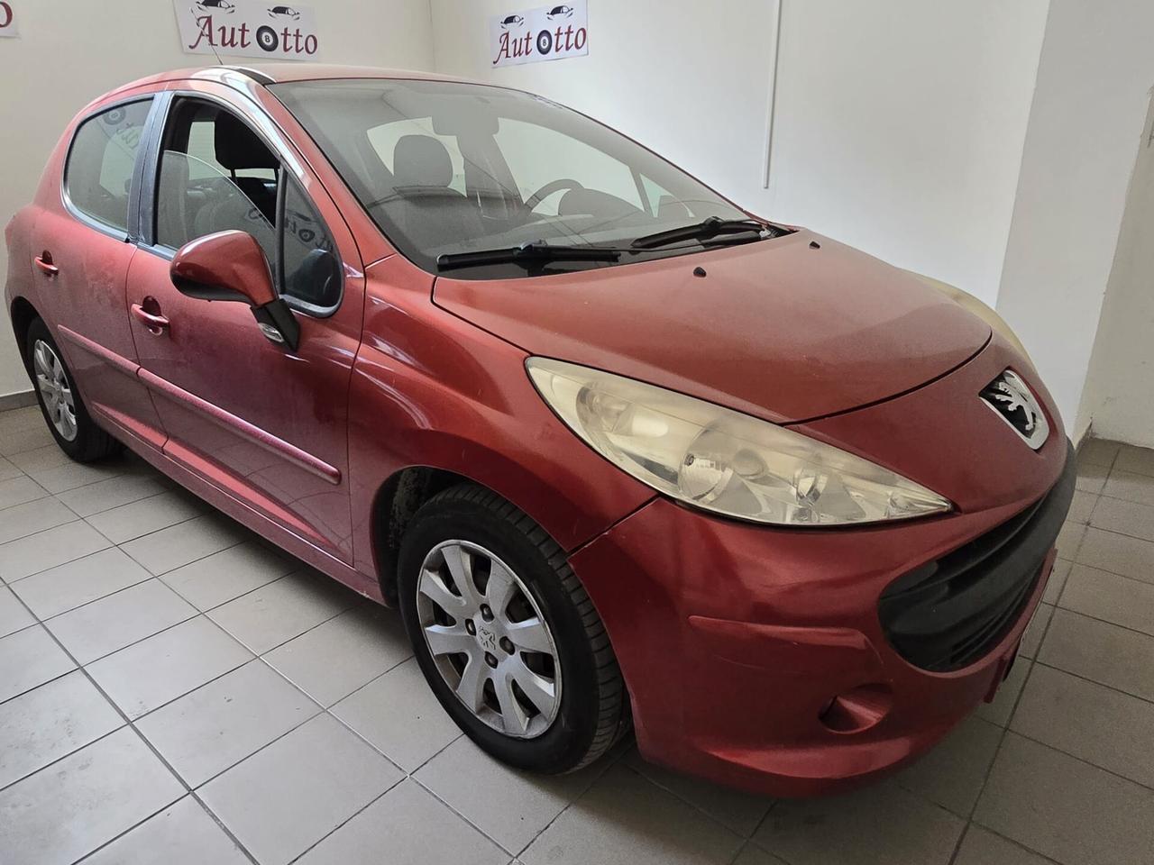Peugeot 207 1.4 HDi 70CV 5p. X Line