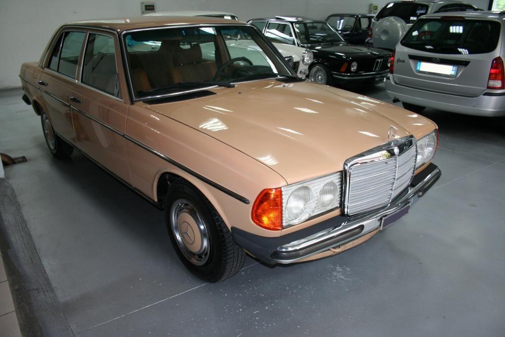 MERCEDES 200 - FINALMENTE 45 ANNI