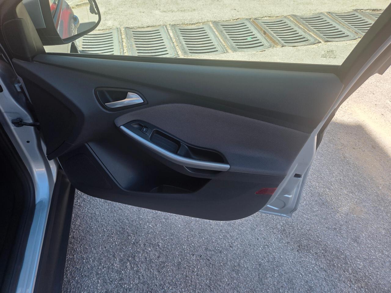 FORD FOCUS BERLINA 1.6 TDCI 115 CV KMCERTIF