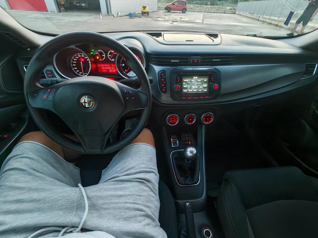 Alfa Romeo Giulietta 1.6 JTDm-2 105 CV Exclusive