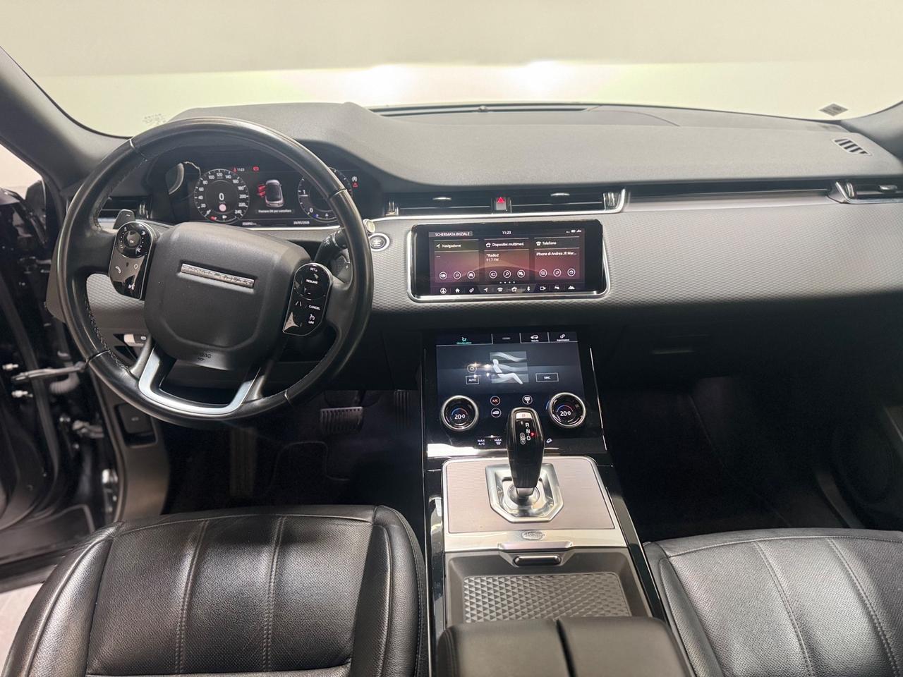 RANGE ROVER EVOQUE AUTOCARRO IBRIDA TOTAL BLACK