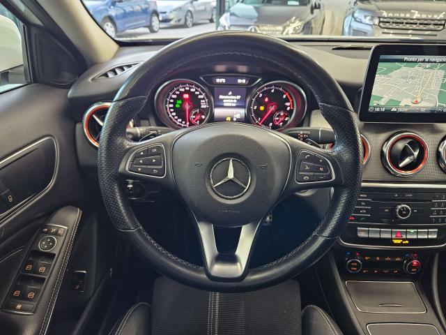 Mercedes-Benz GLA 220 GLA-X156 2017 d Sport 4matic 170cv auto