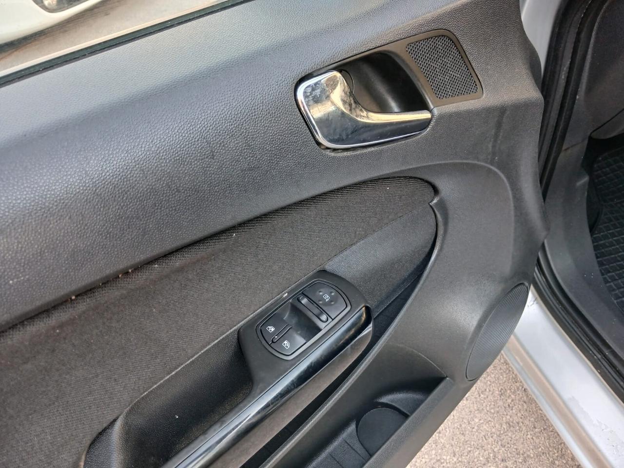 Opel Corsa 1,2 Benzina 5 Porte Prov. Nord Italia