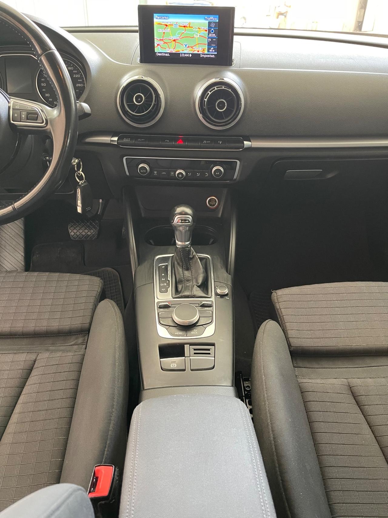 Audi A3 SPB 1.6 TDI clean diesel S tronic Ambition