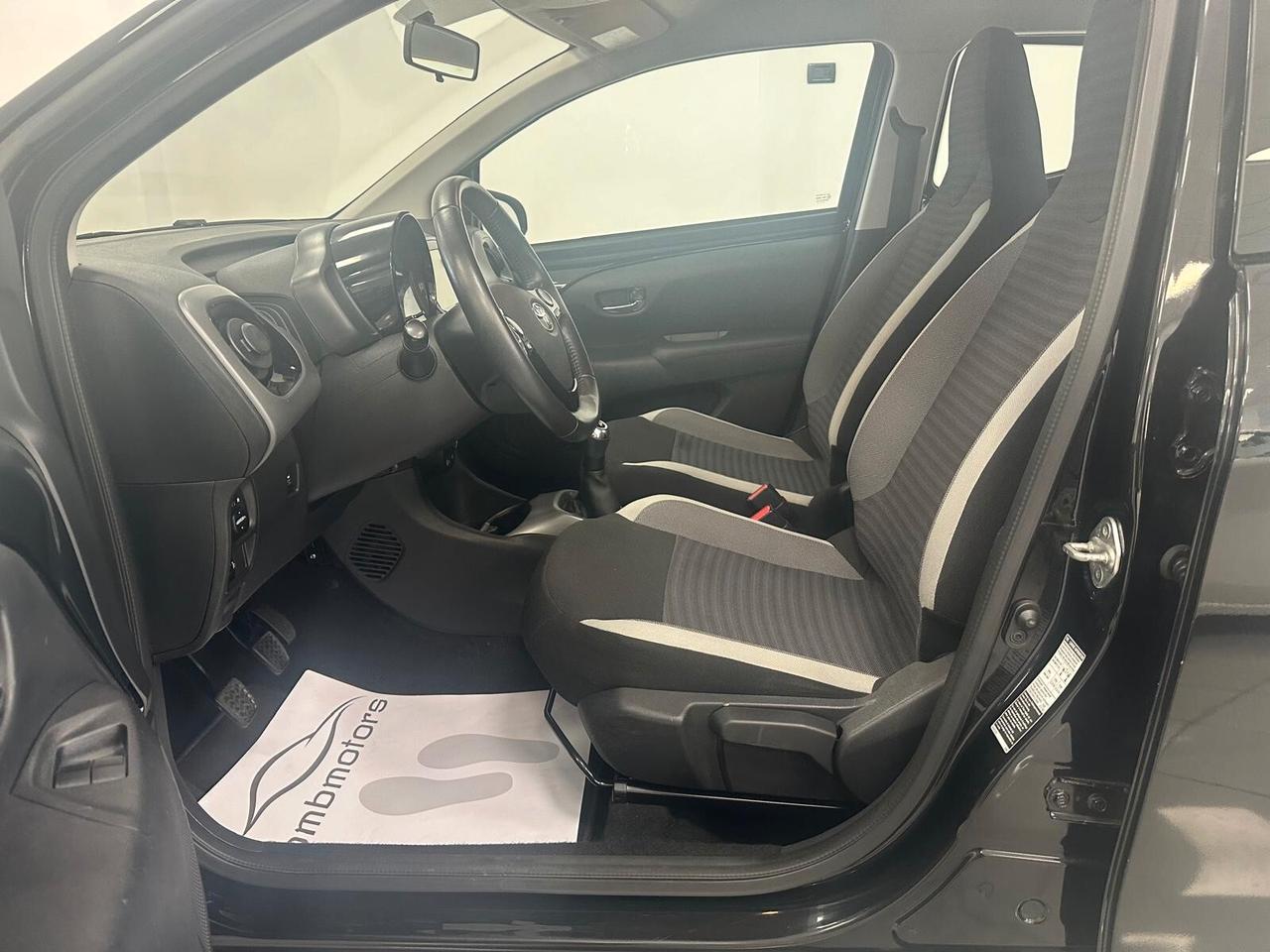 Toyota Aygo Connect 1.0 VVT-i 72 CV 5 porte x-clusiv MMT