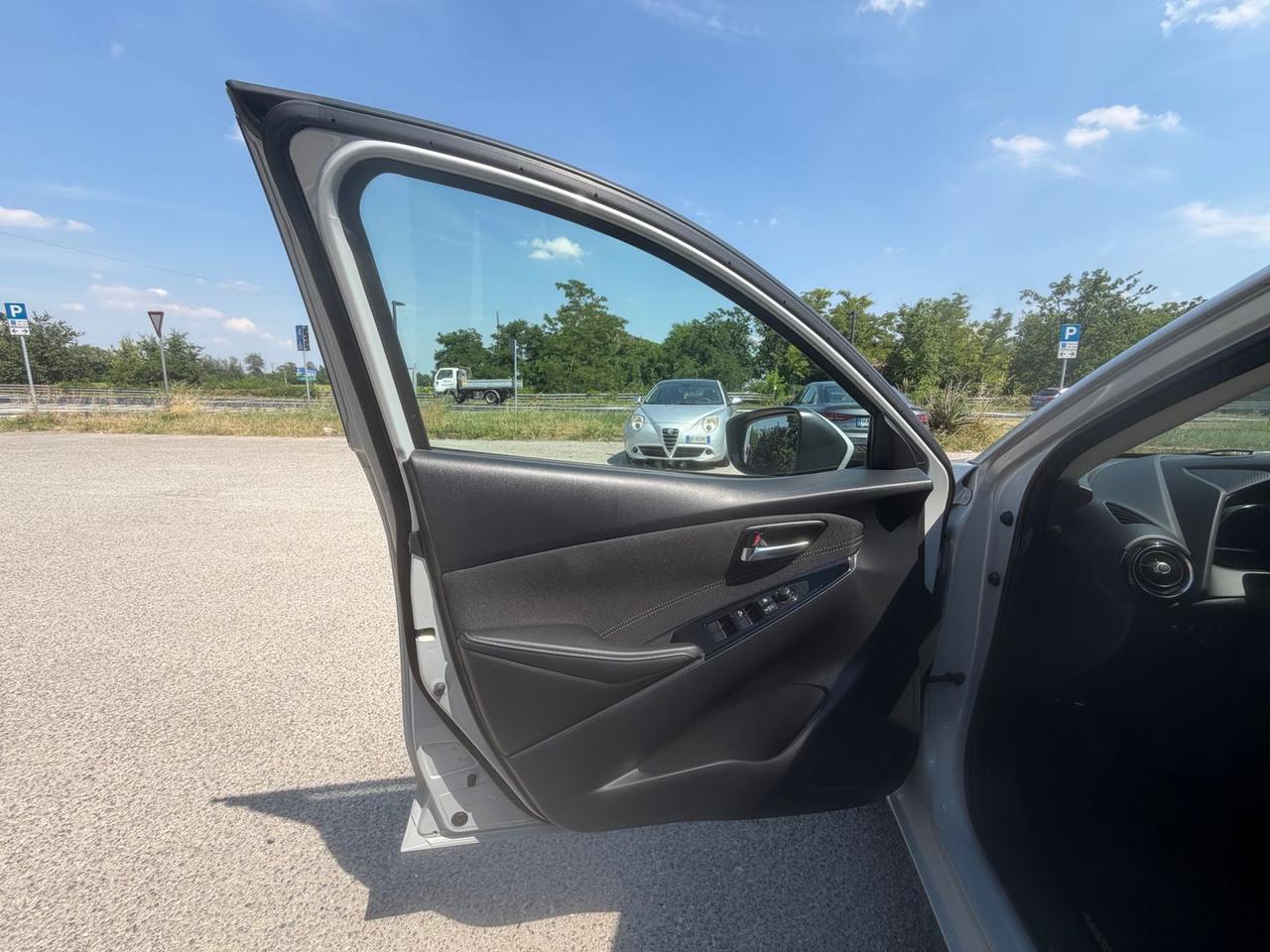 Mazda 2 Evolve 1.5 SkyActiv-G #11219