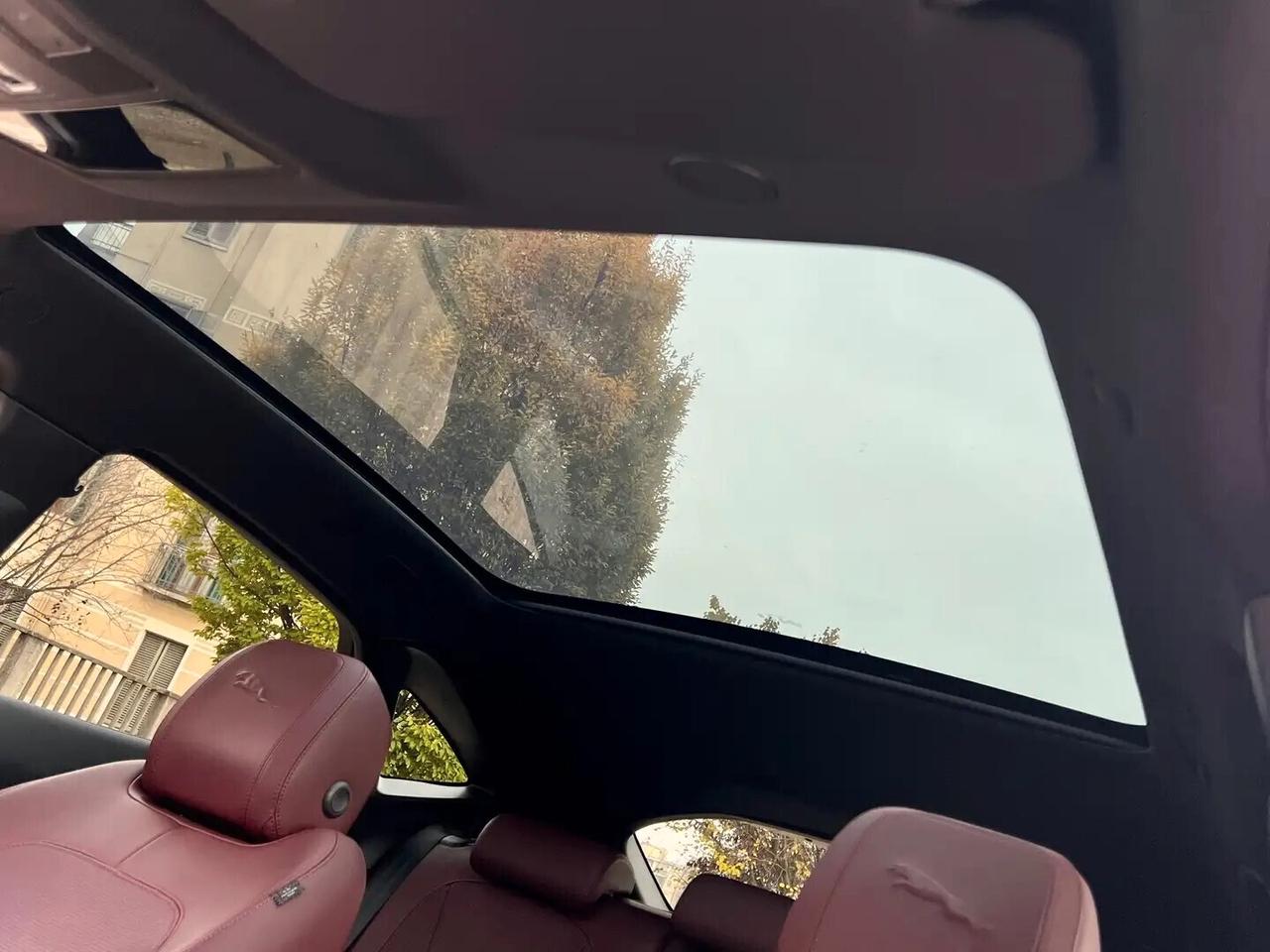 Jaguar E-Pace 2.0D I4 204 CV AWD Auto R-Dynamic HSE