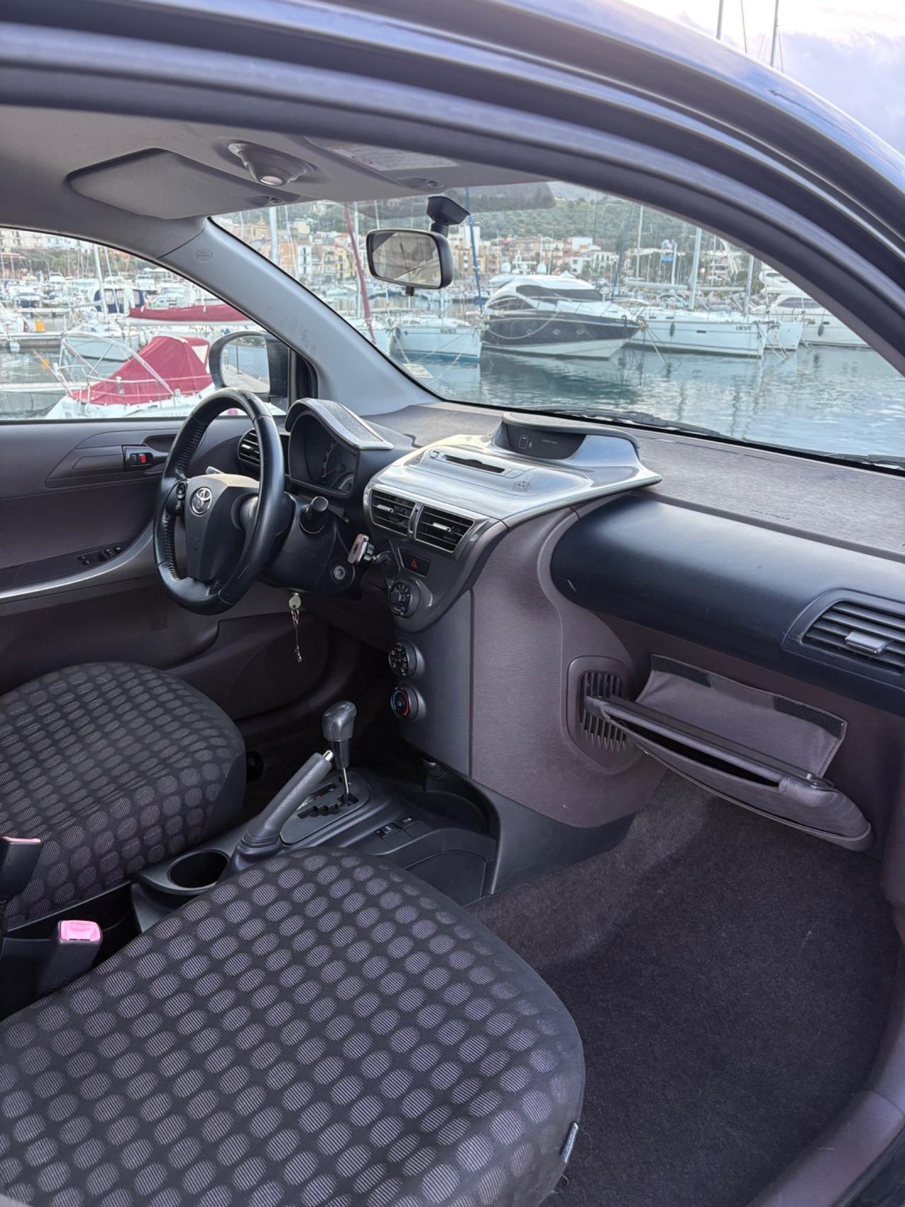 Toyota iQ unica proprietaria automatica