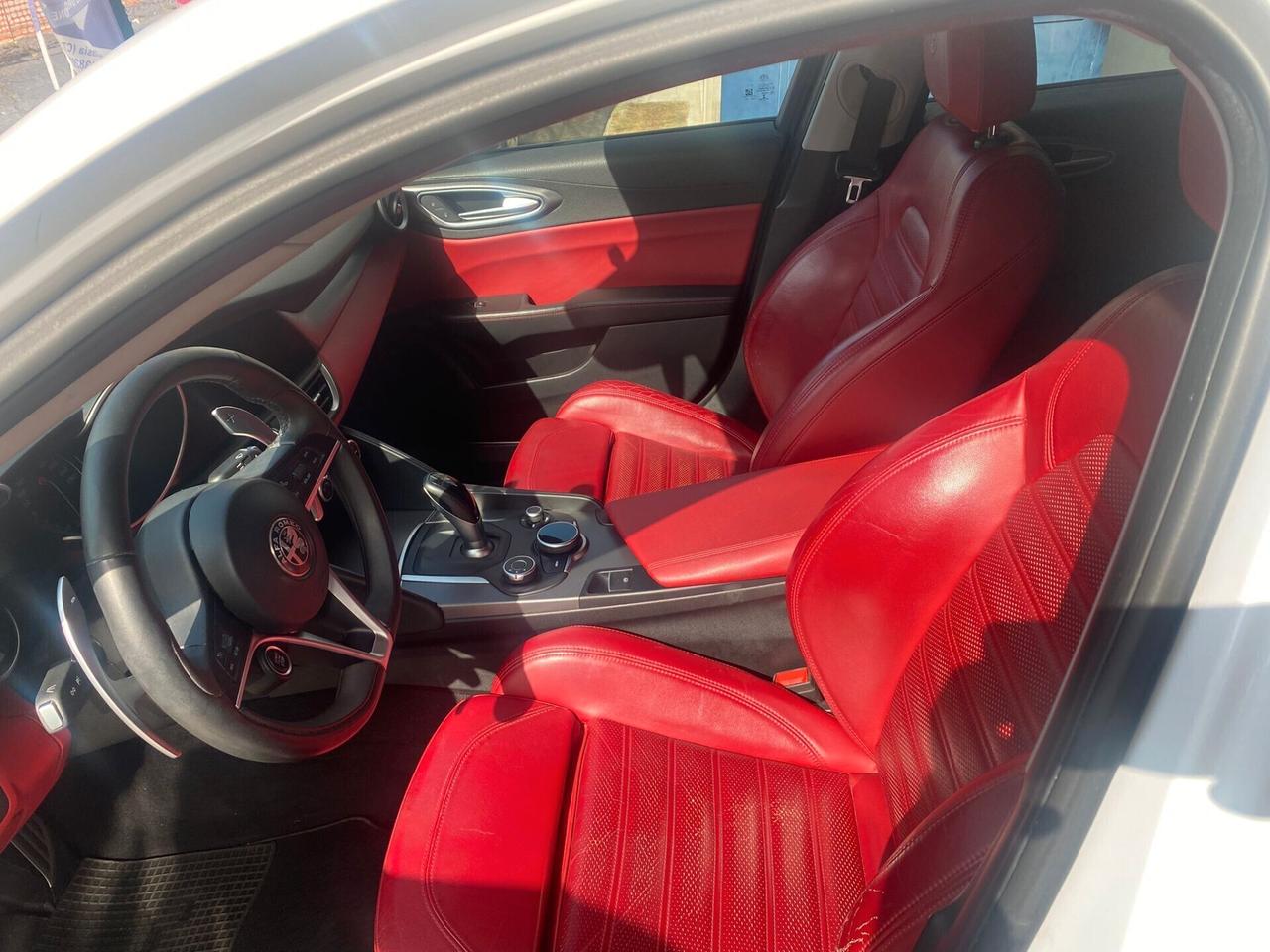 Alfa Romeo Giulia 2.2 Turbodiesel 210 CV AT8 AWD Q4 Veloce