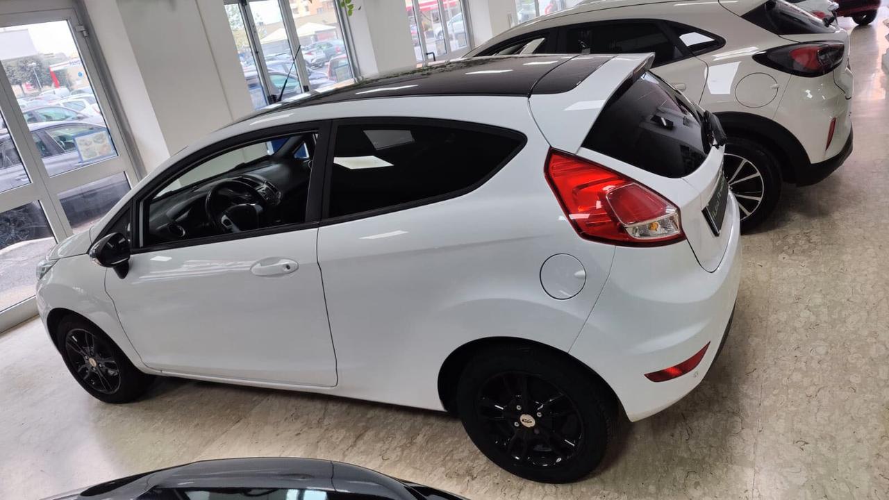 Ford Fiesta 1.4 3 Porte GPL EURO 6 Black & White Edition