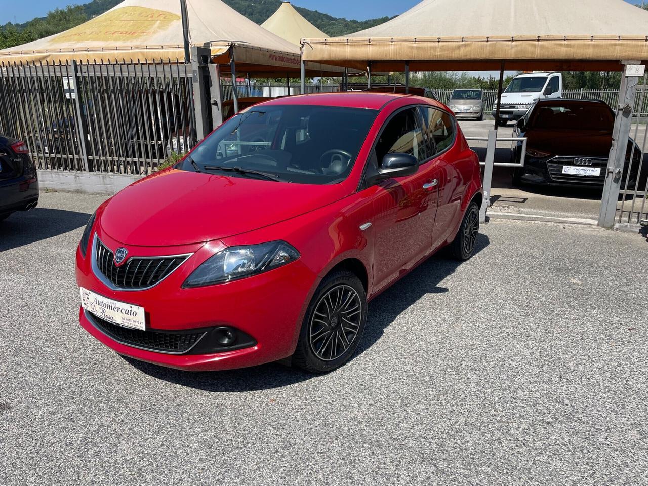 Lancia Ypsilon 1.0 FireFly 5 porte S&S Hybrid Ecochic Gold