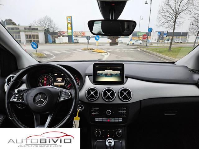 MERCEDES-BENZ B 180 d Sport/FARI LED