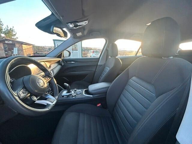 Alfa Romeo Stelvio 2.2 Turbodiesel 190 CV AT8 RWD Business
