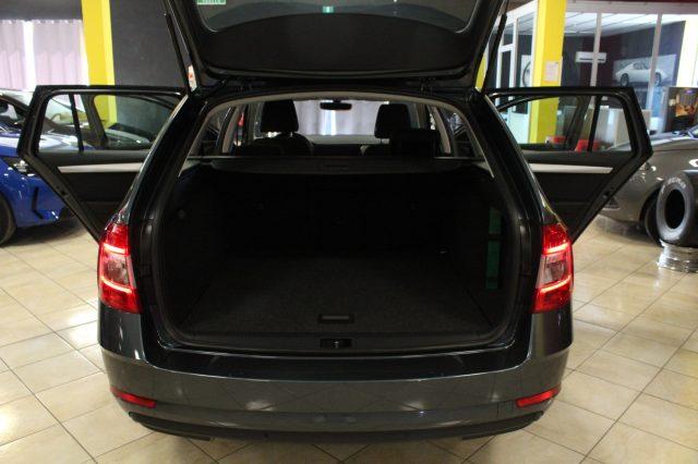 SKODA Octavia 2.0 TDI 150 CV DSG Wagon UNIPROPRIETARIO