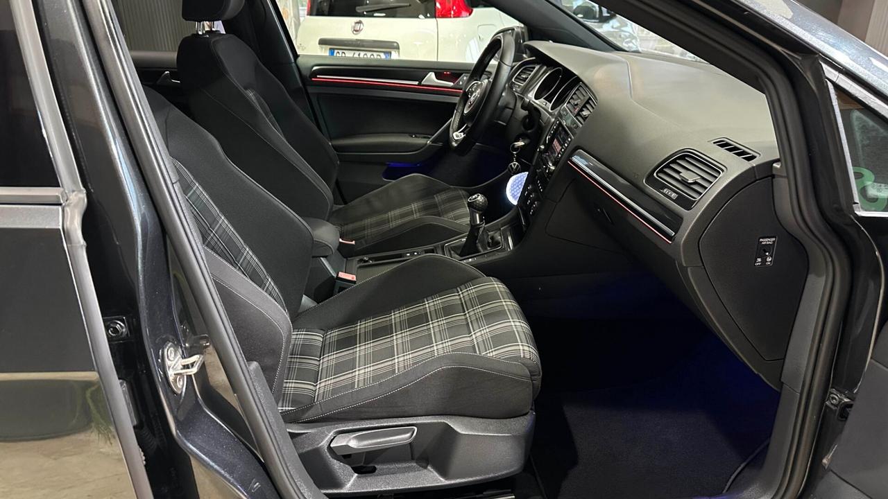 Volkswagen Golf GTD 2.0 TDI 5p. BlueMotion Technology