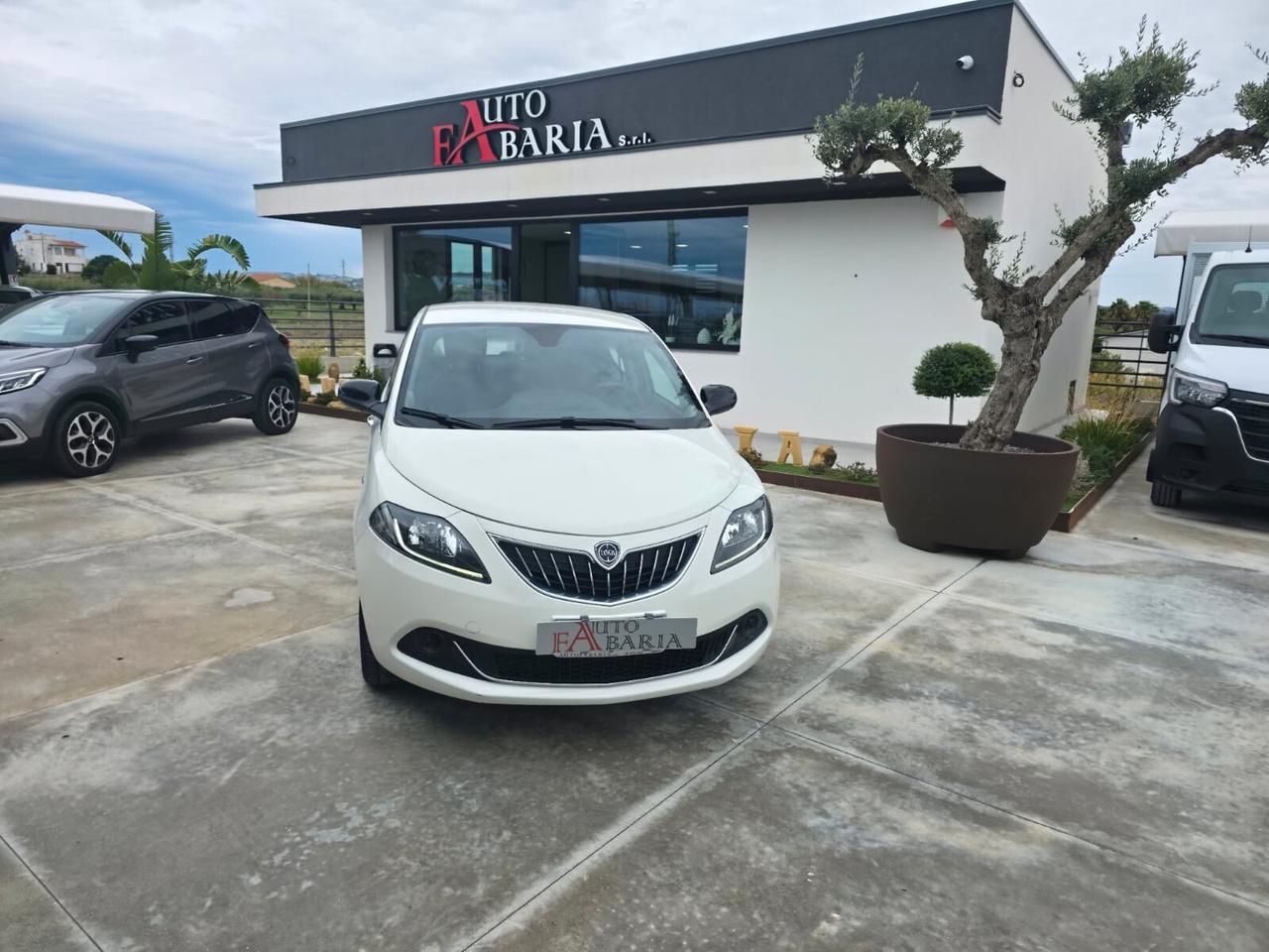 Lancia Ypsilon 1.0 FireFly 5 porte S&S Hybrid Ecochic A. Ferretti