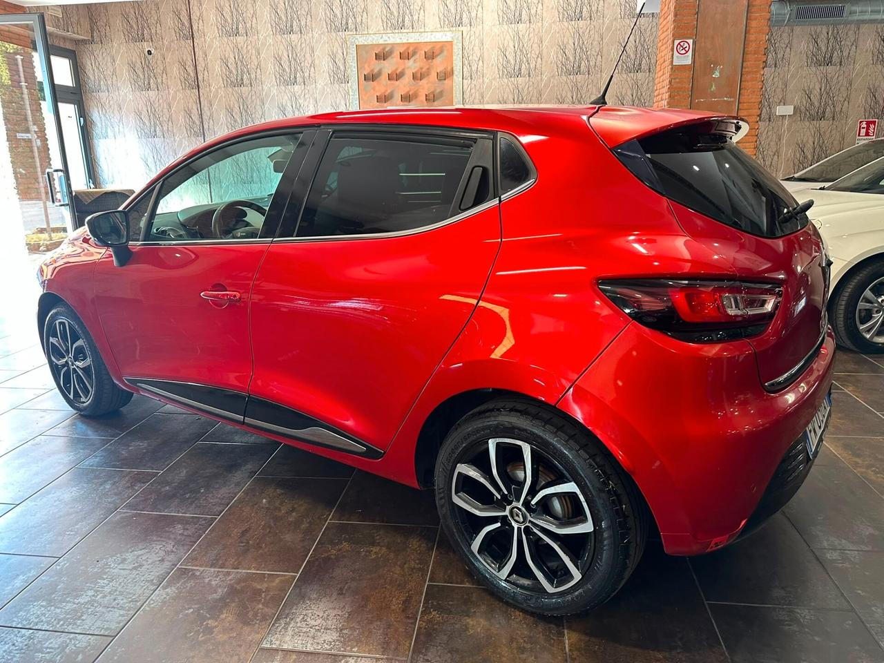 Renault Clio dCi 8V 90 CV 5 porte Moschino Intens