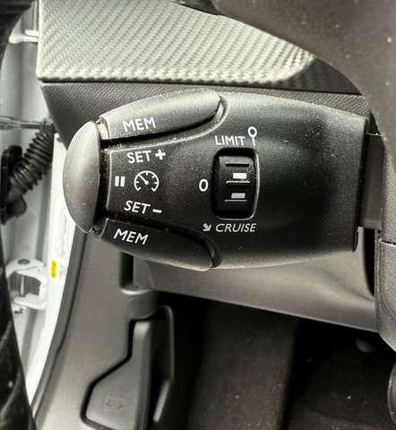 Peugeot 2008 1.5 bluehdi AUTOM. Allure S&S FULL OPT. *Promo Fin