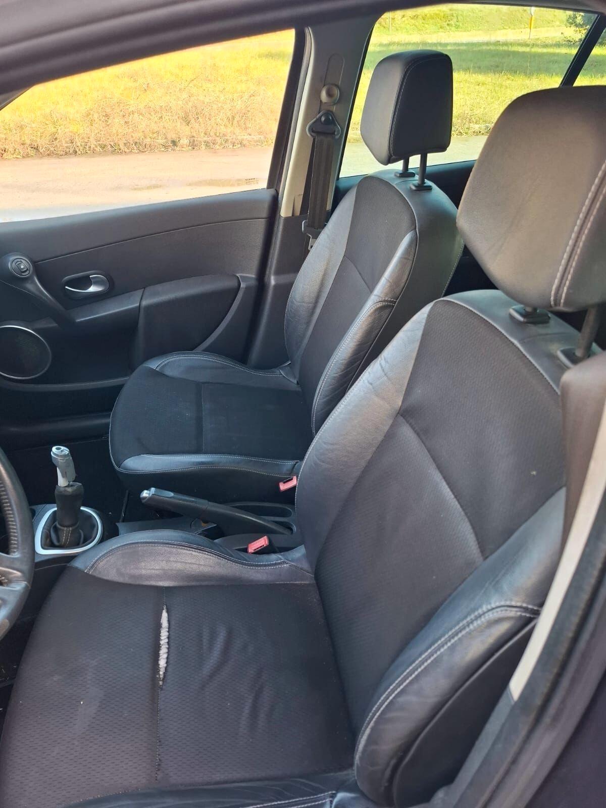 Renault Clio 1.2 16V 5 porte Luxe