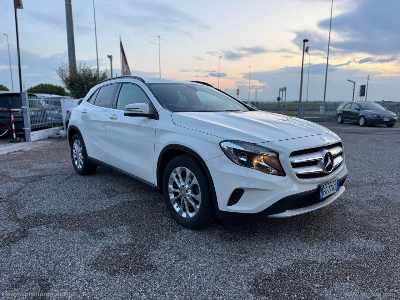 MERCEDES-BENZ GLA 180 d Automatic Executive