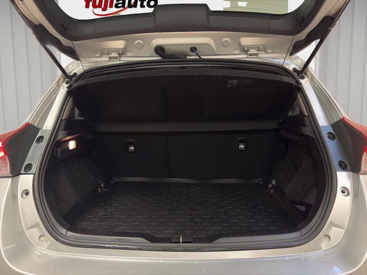 Toyota Auris 1.8h Active cvt