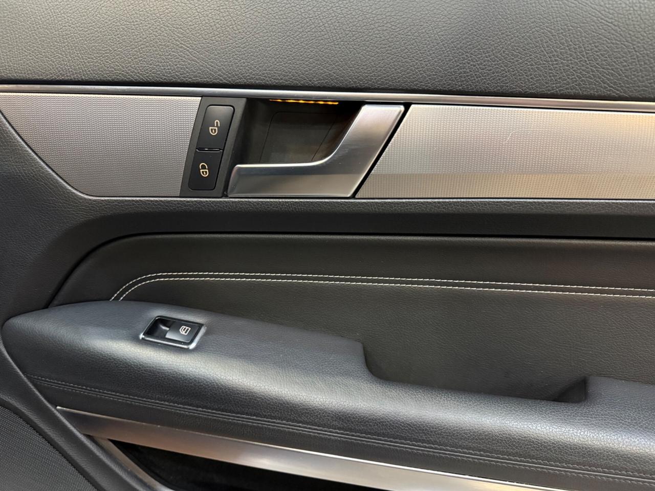 Mercedes-benz E 250 Coupe Premium EURO 6 105.000 KM!!