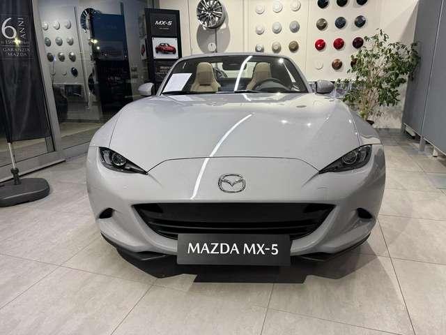 Mazda MX-5 1.5L Skyactiv-G RF Kazari