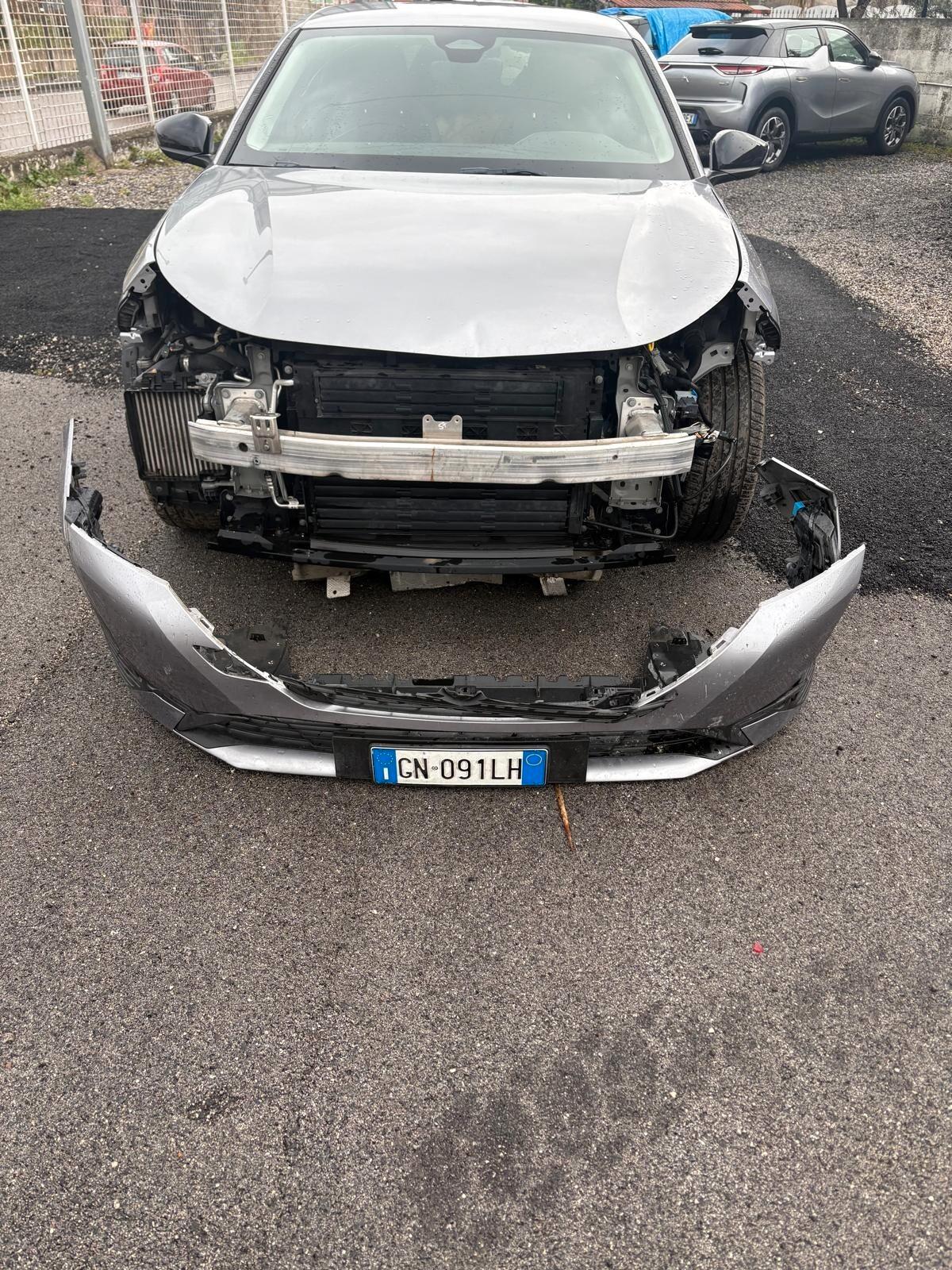 Peugeot 308 BlueHDi 130 S&S EAT8 SW Allure Pack SINISTRATA