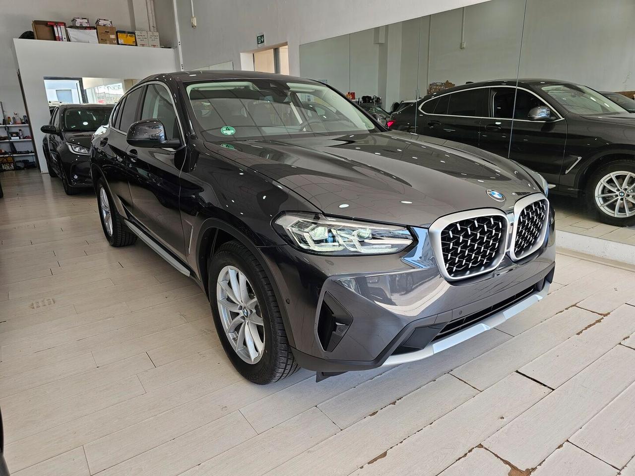 BMW X4 Xdrive 20d mhev Tetto cam Nav PDC Full LED