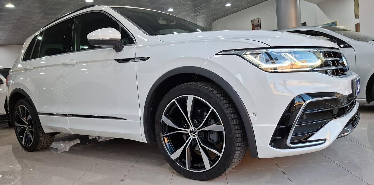 Volkswagen Tiguan 2.0 TDI SCR 150 CV DSG R-Line