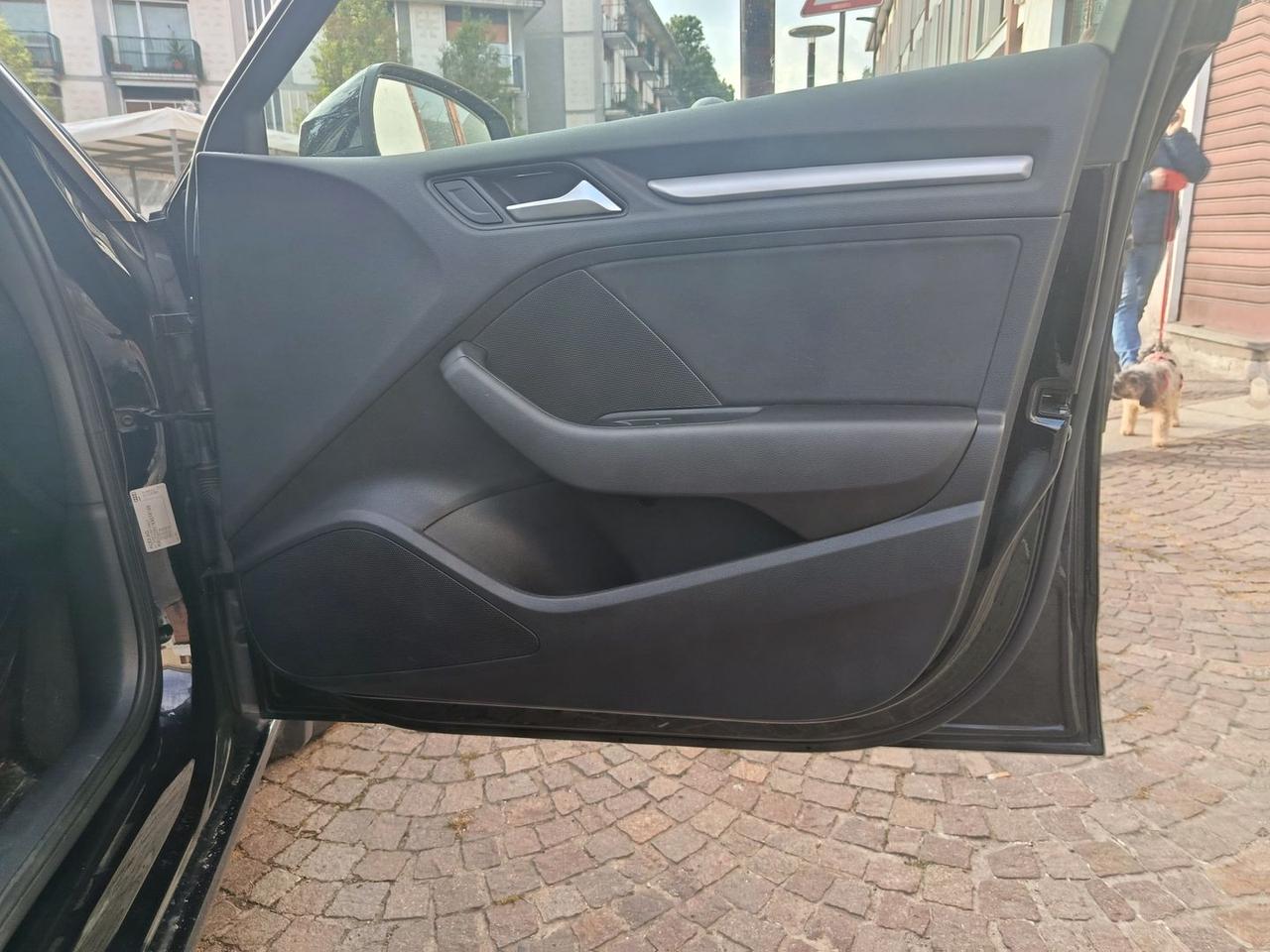 Audi A3 Business 1.6 30 TDI #10427