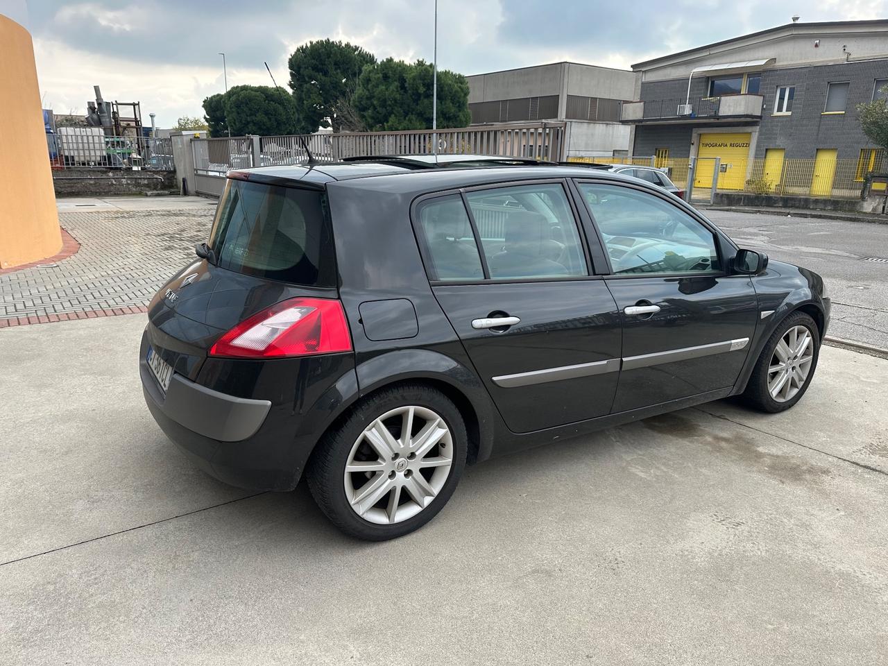 Renault Megane Mégane 1.9 dCi 5 porte Confort Authentique