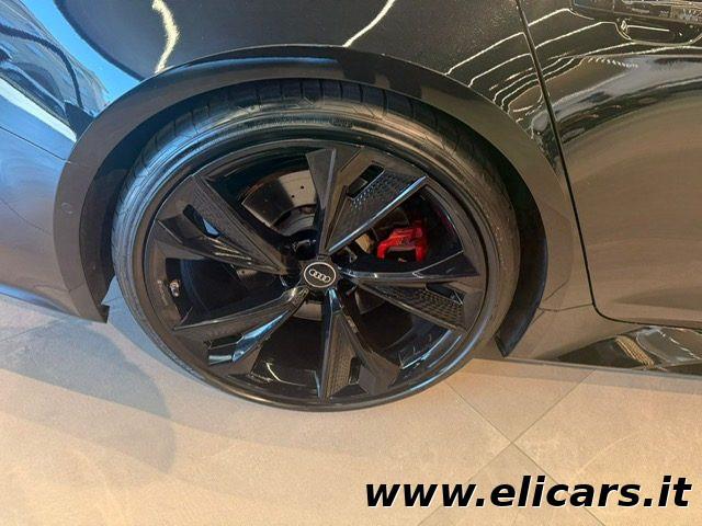 AUDI RS6 Avant 4.0 TFSI V8 quattro tiptronic