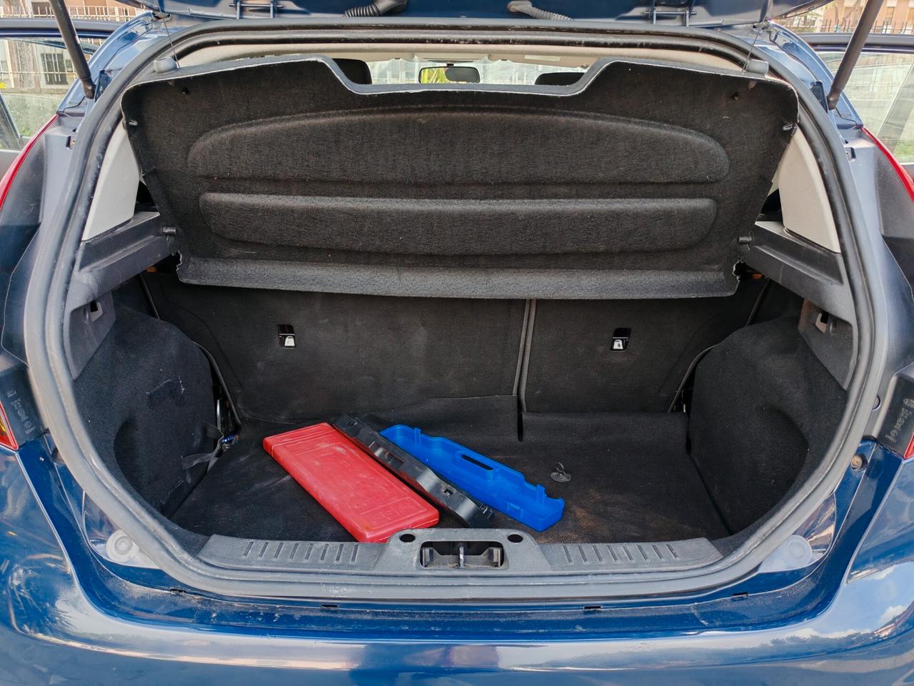 Ford Fiesta 1.4 5p. Bz.- GPL Titanium 2013