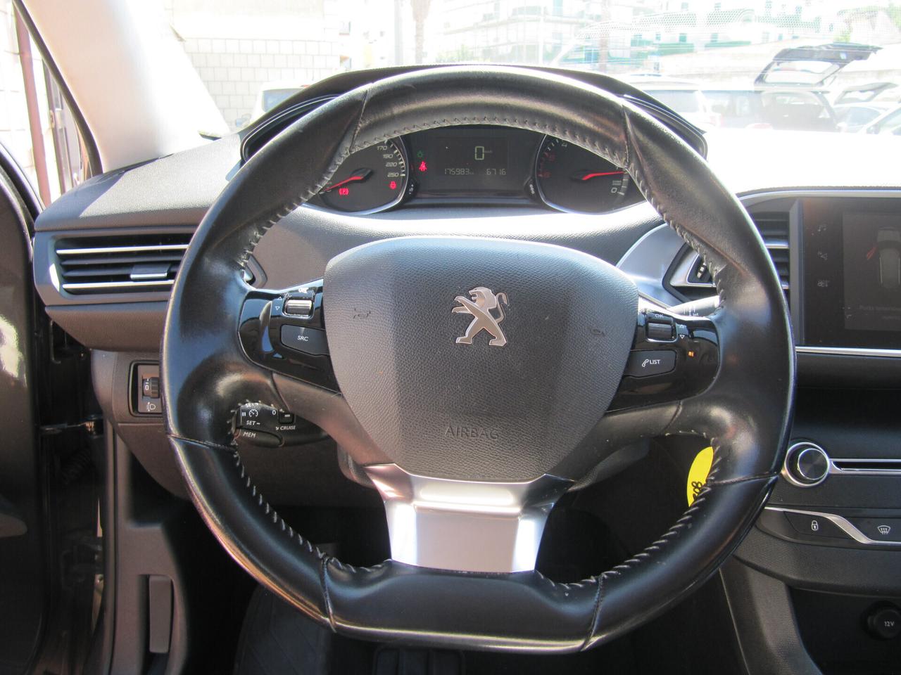 Peugeot 308 BlueHDi 130 S&S SW Allure