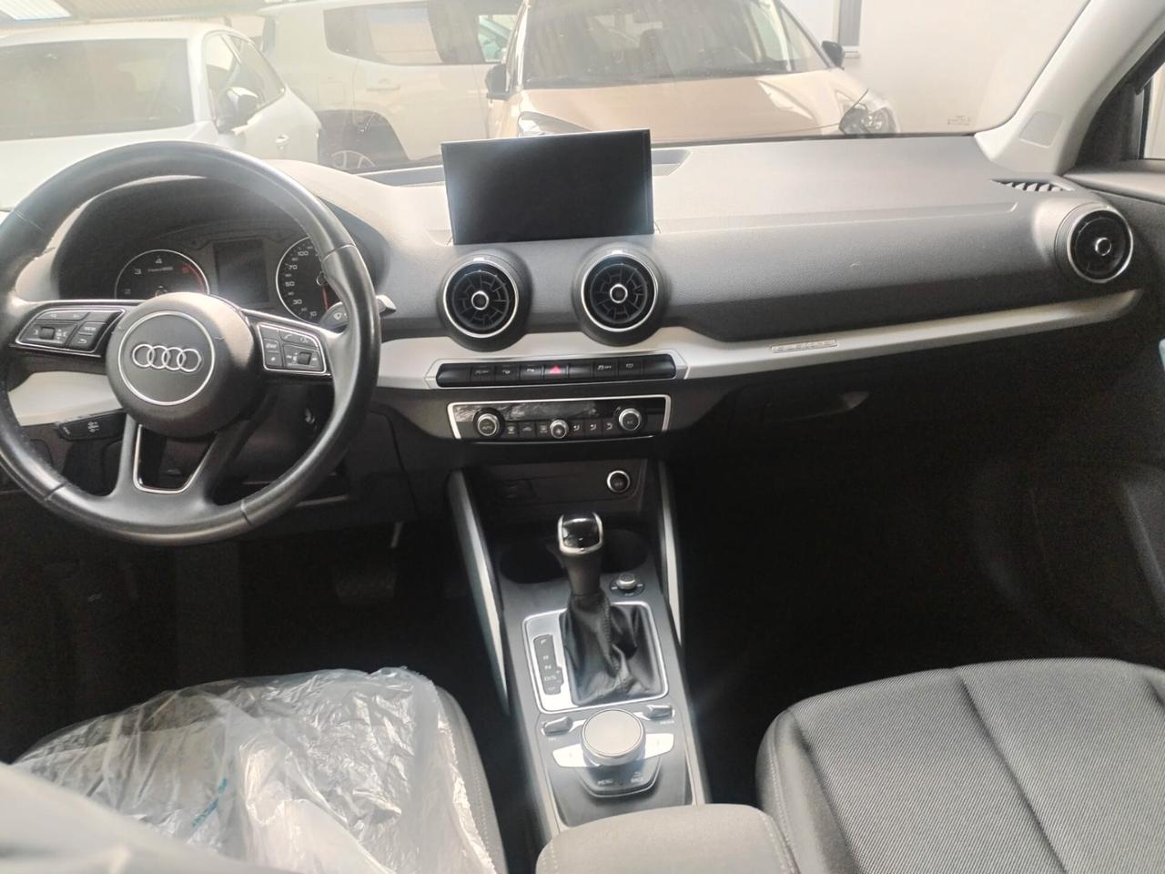 Audi Q2 35 TDI quattro S tronic Identity Black