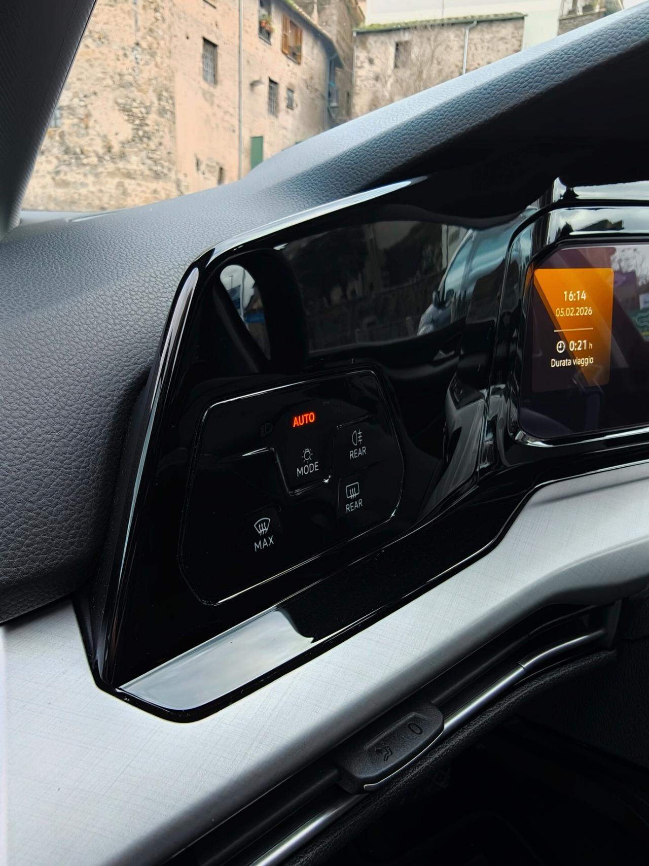 Volkswagen Golf 2.0 TDI 150 CV R-Line DSG