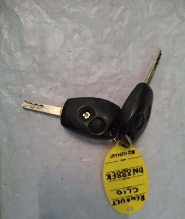 Renault Clio 1.2 16V 3 porte Le Iene