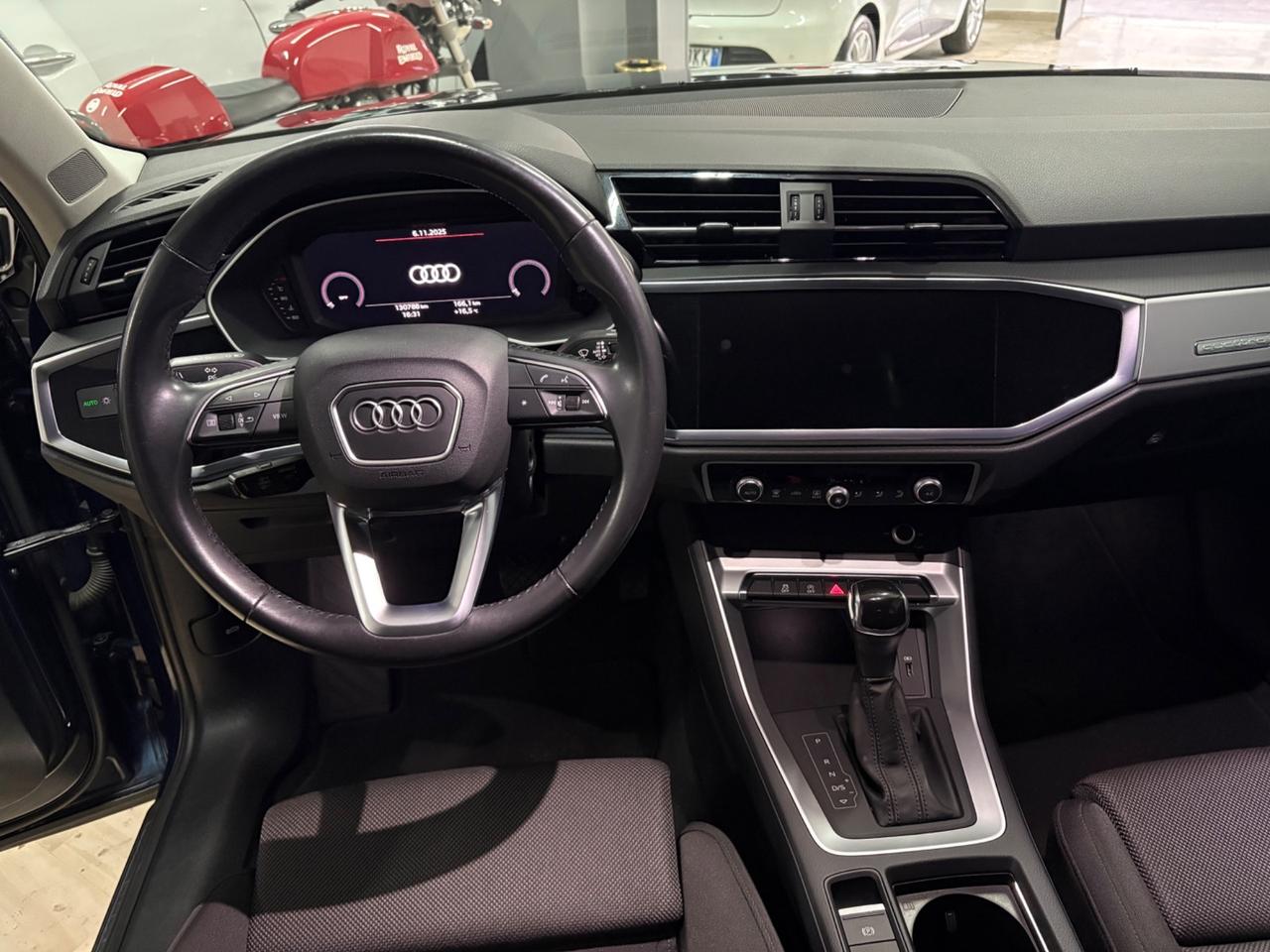 Audi Q3 40 TDI quattro S tronic Business Advanced