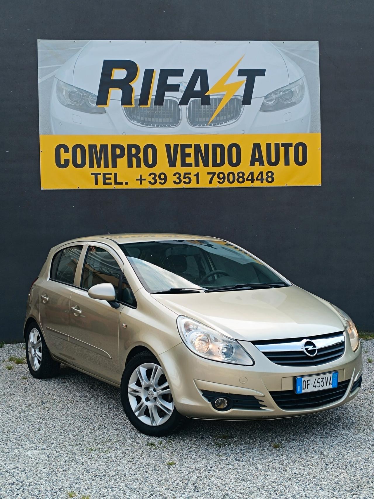 Opel Corsa 1.2 5 porte Cosmo