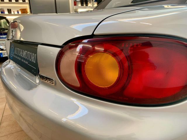 Mazda MX-5 MX-5 NB 1.6i 16v