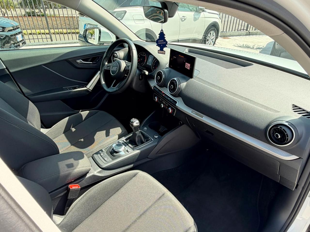 Audi Q2 30 TFSI Business