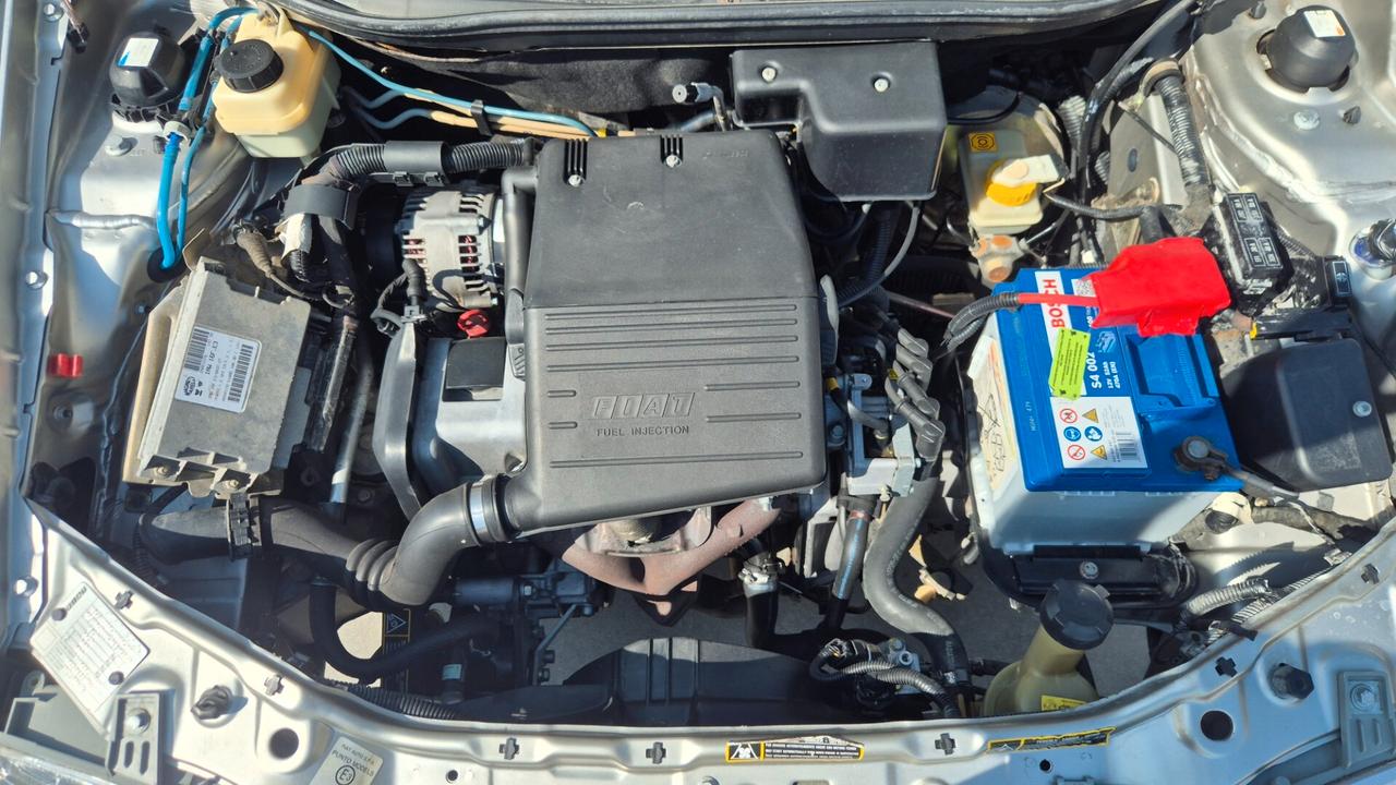 Fiat Punto 1.2i cat 5 porte SX