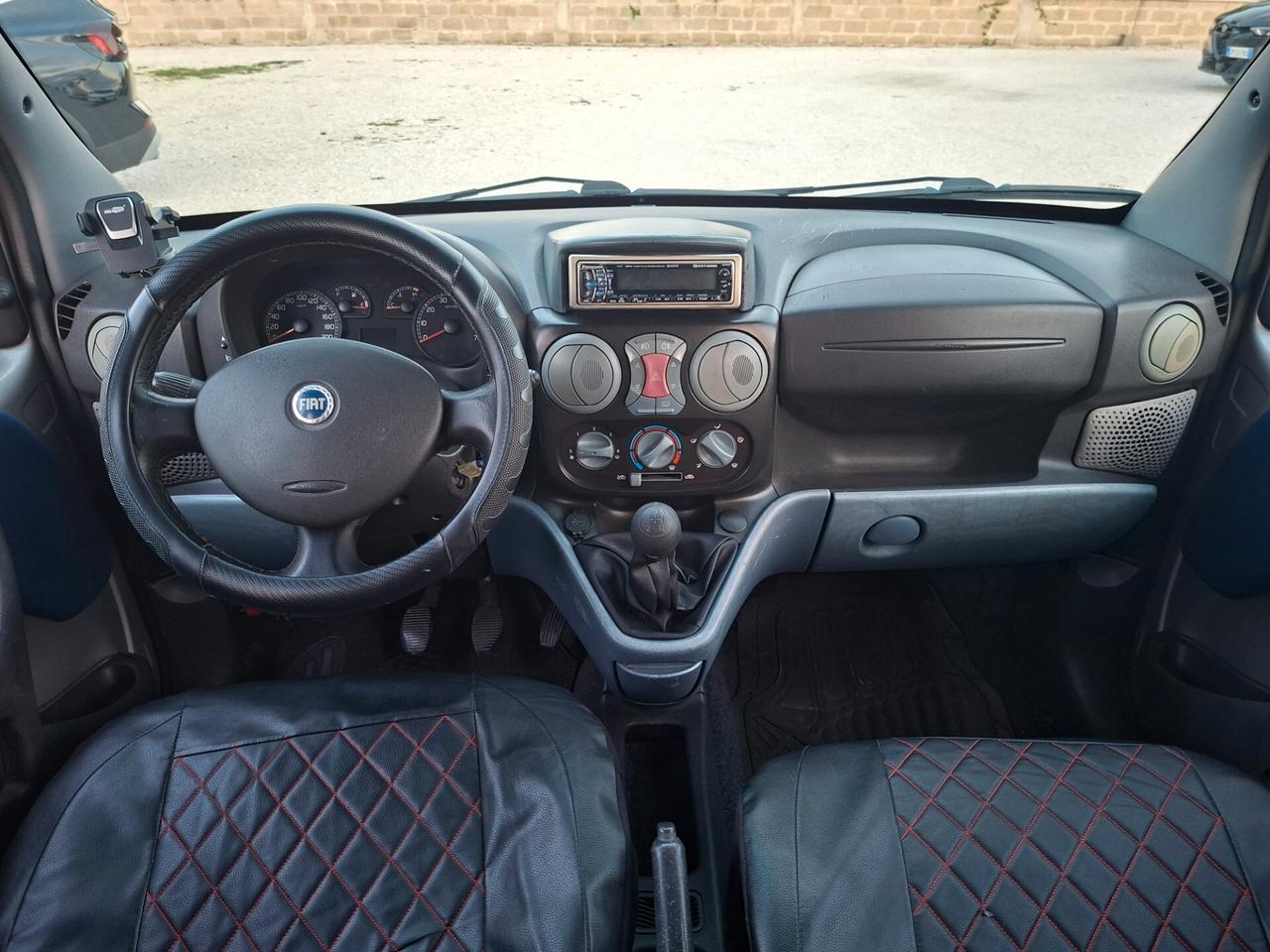 Fiat Doblò 105CV -5 POSTI *GANCIO TRAINO