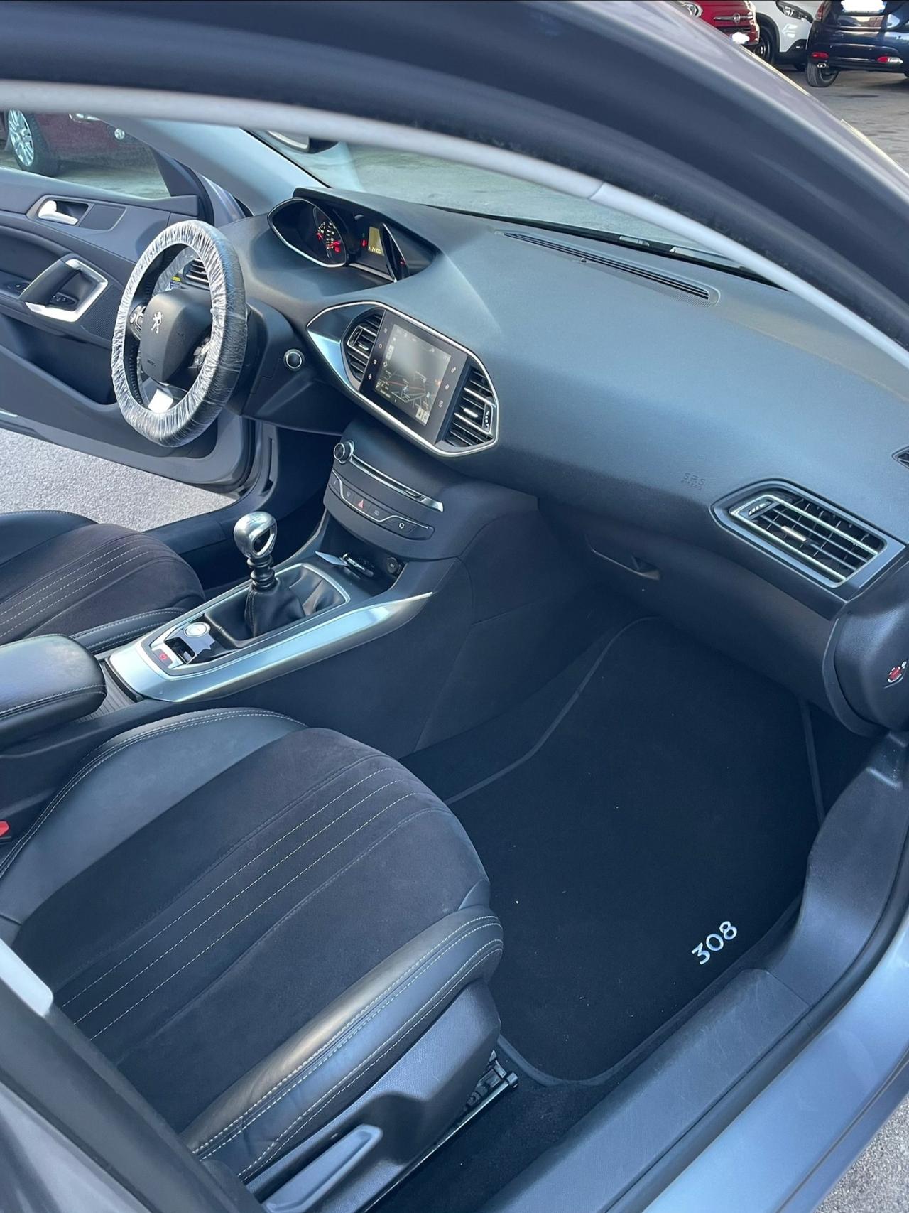 Peugeot 308 1.6 e-HDi 115 CV Stop&Start Allure Full dal nord Italia