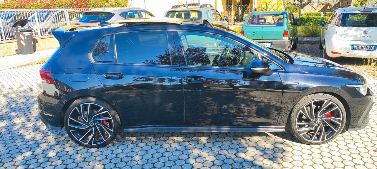 Volkswagen Golf 2.0 TDI GTD DSG 200cv