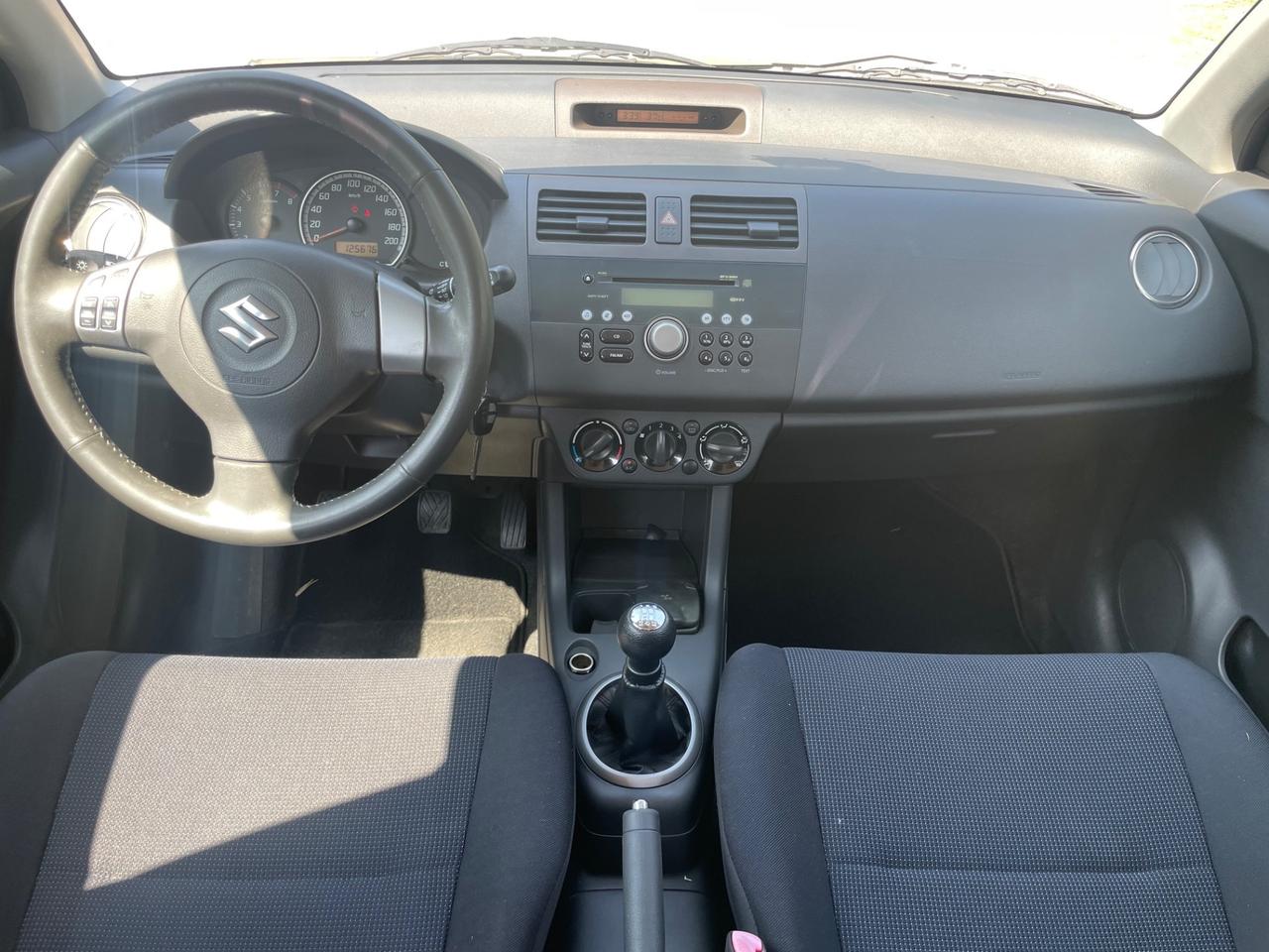 Suzuki Swift 1.3 4x4 5p. GL