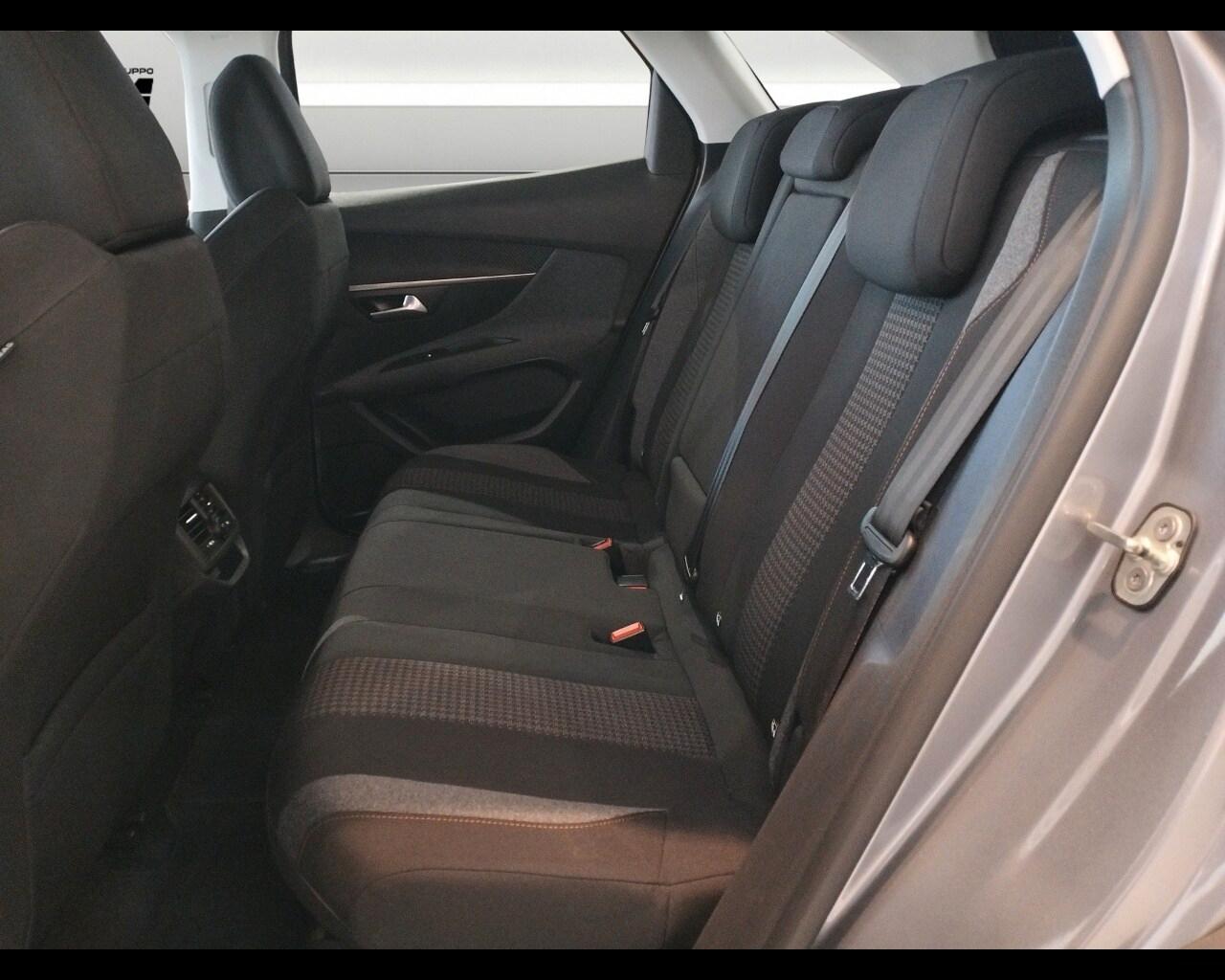 PEUGEOT 3008 2ª serie 3008 BlueHDi 130 S&S Bus...