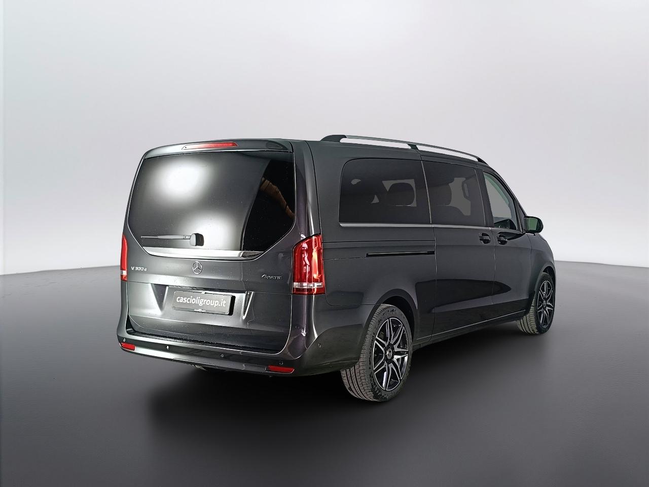 Mercedes-Benz Classe V - W447 2019 Extralong - V Extralong 300 d Premium 4matic auto