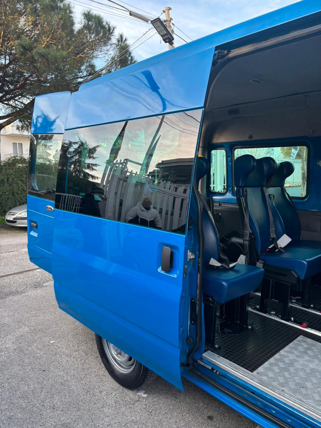 Ford Transit/Tourneo/Bus Transit 2.0 TD Con Pedana Trasporto Disabili
